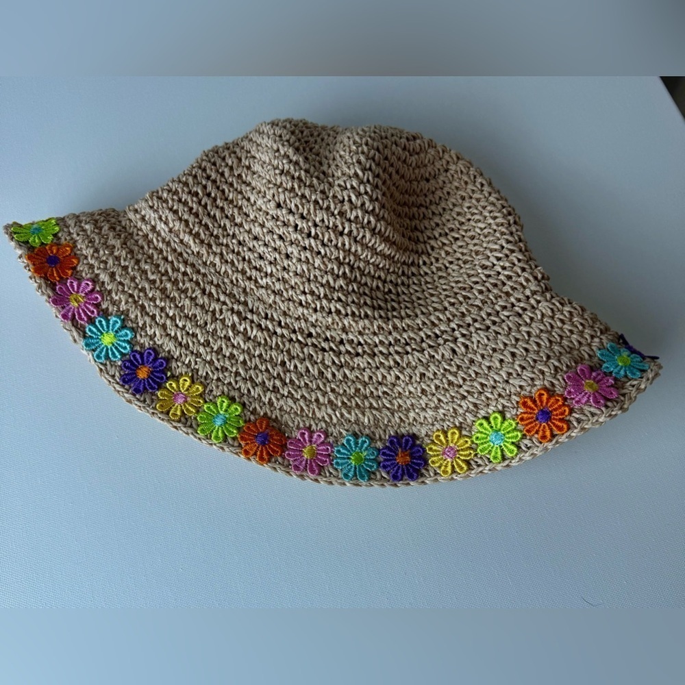 Kids Floral Crochet Hat - Picture 4 of 9